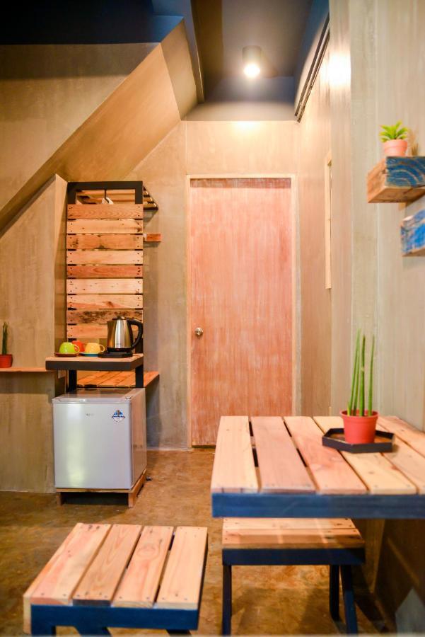 Reddoorz Plus @ Taft North Mandurriao Iloilo City Buitenkant foto