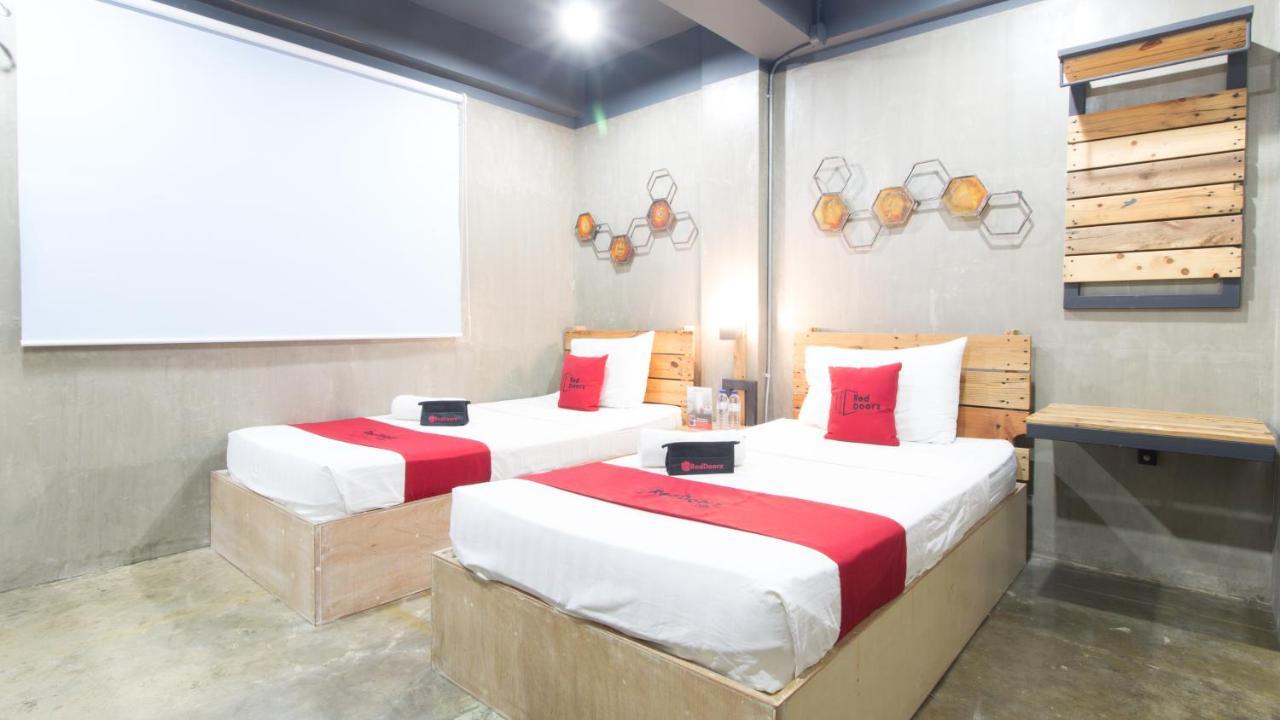 Reddoorz Plus @ Taft North Mandurriao Iloilo City Buitenkant foto