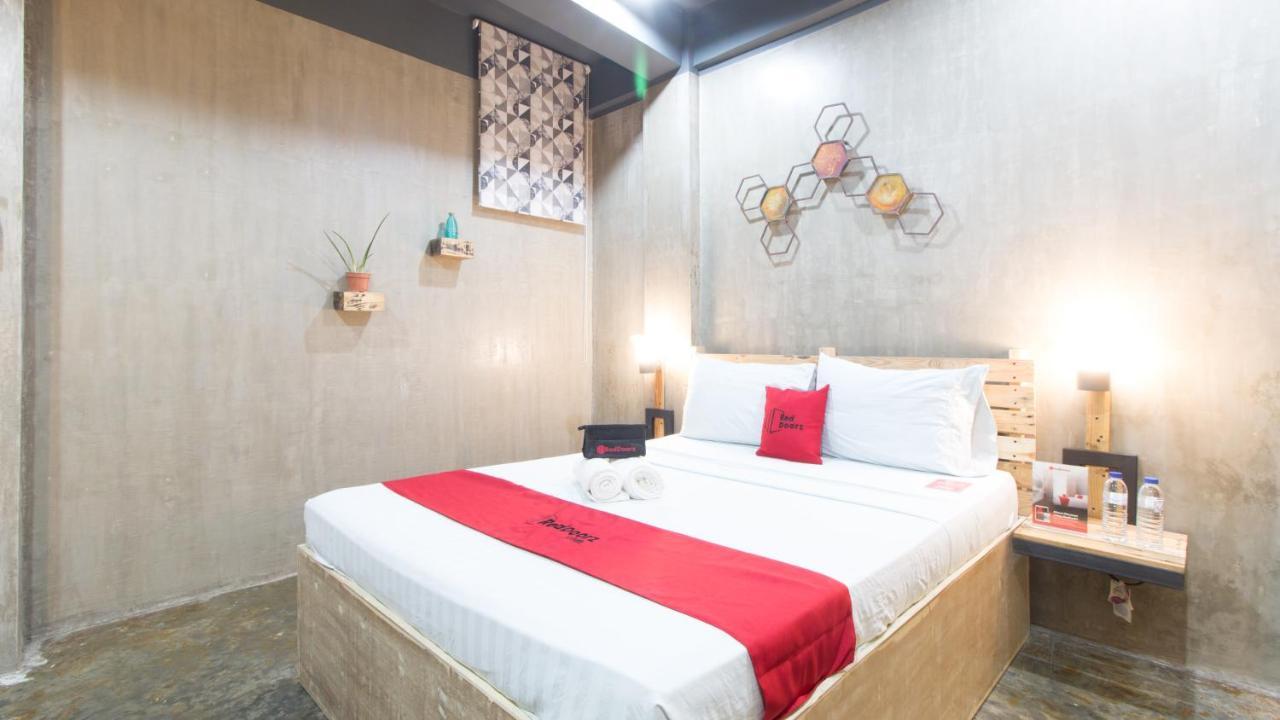 Reddoorz Plus @ Taft North Mandurriao Iloilo City Buitenkant foto