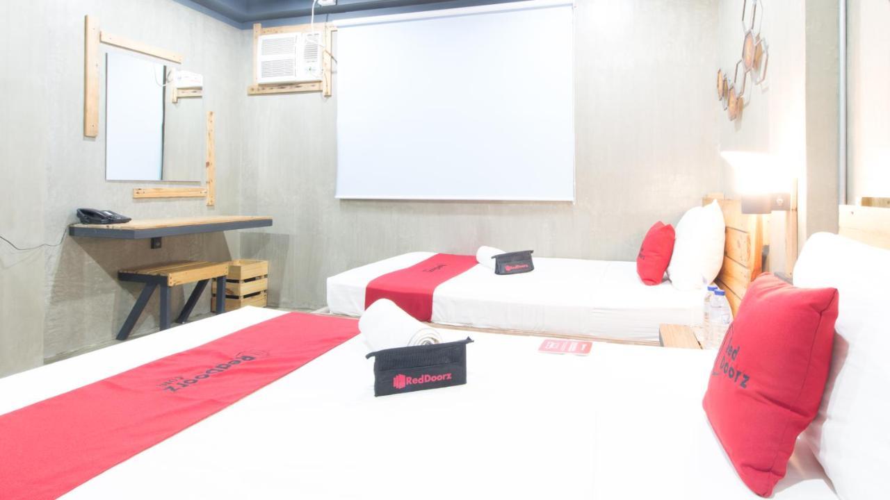 Reddoorz Plus @ Taft North Mandurriao Iloilo City Buitenkant foto
