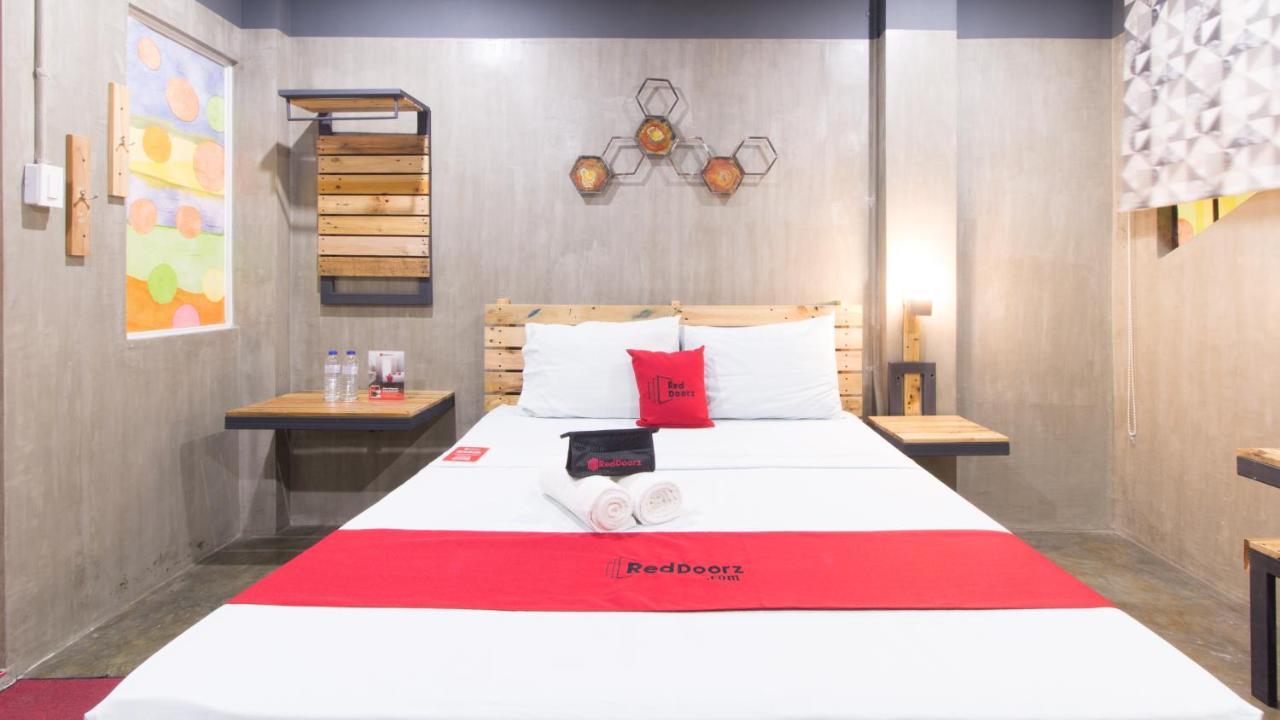 Reddoorz Plus @ Taft North Mandurriao Iloilo City Buitenkant foto