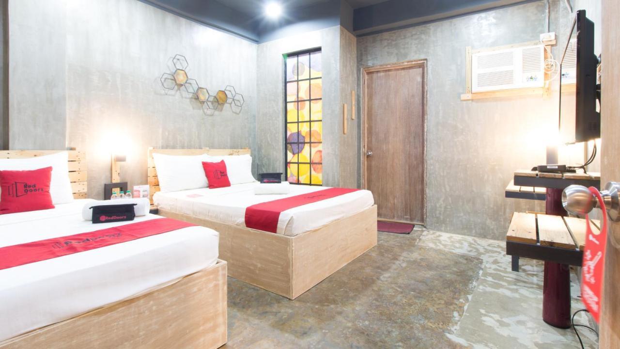 Reddoorz Plus @ Taft North Mandurriao Iloilo City Buitenkant foto